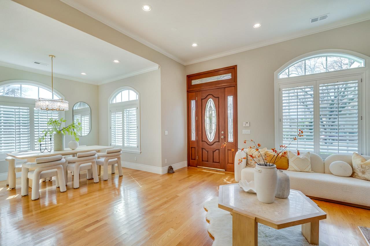 10430 Stern Avenue Cupertino, CA 95014 - Photo 6 of 60