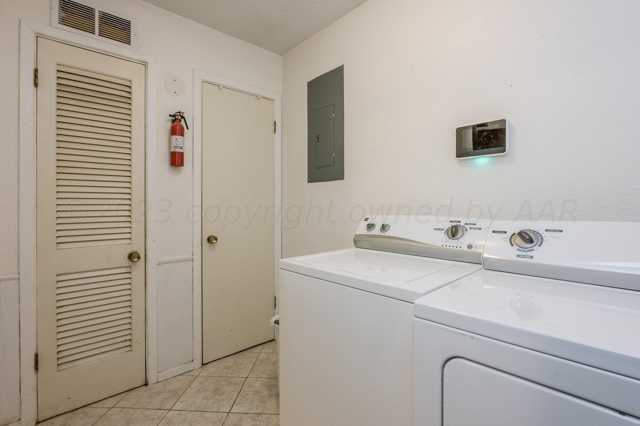 4204 Kingston Road Amarillo, TX 79109 - Photo 18 of 20 Utility Room