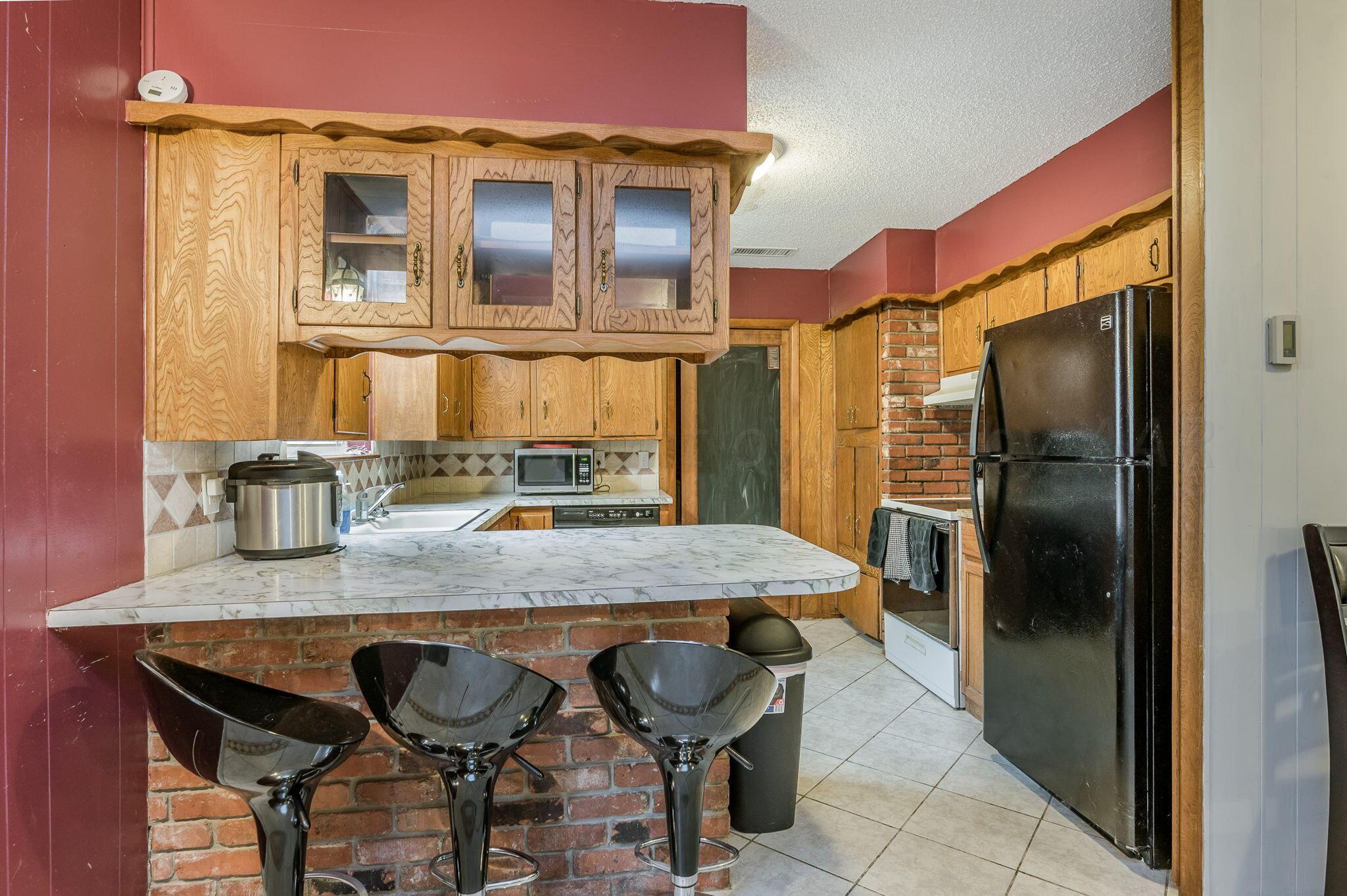 4204 Kingston Road Amarillo, TX 79109 - Photo 5 of 20 Kitchen