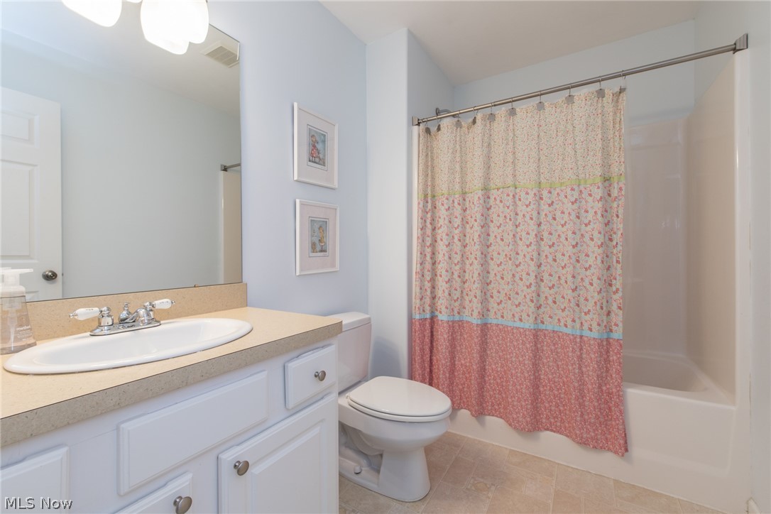 1049 Lander Road Cleveland, OH 44143 - Photo 29 of 35