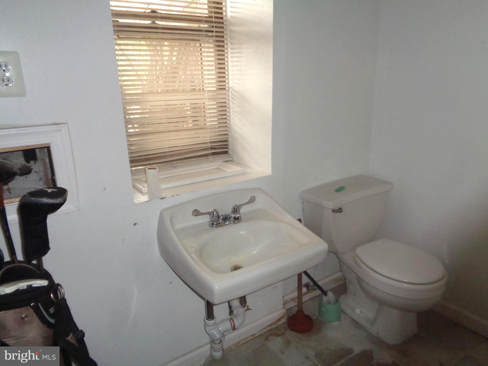 6927 Harford Road Baltimore, MD 21234 - Photo 17 of 20 Bathroom in the basement