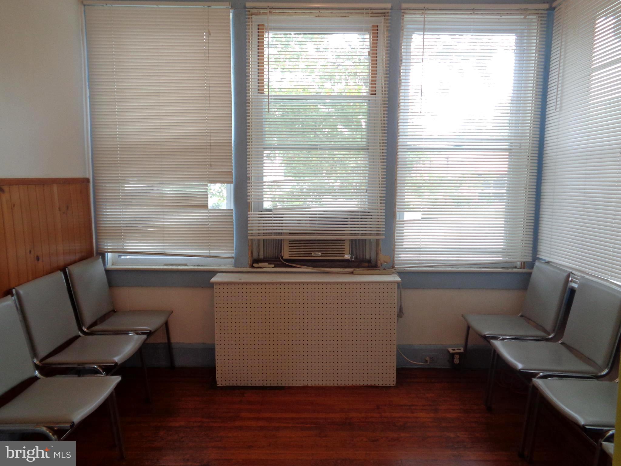 6927 Harford Road Baltimore, MD 21234 - Photo 4 of 20 First Floor Hair Salon