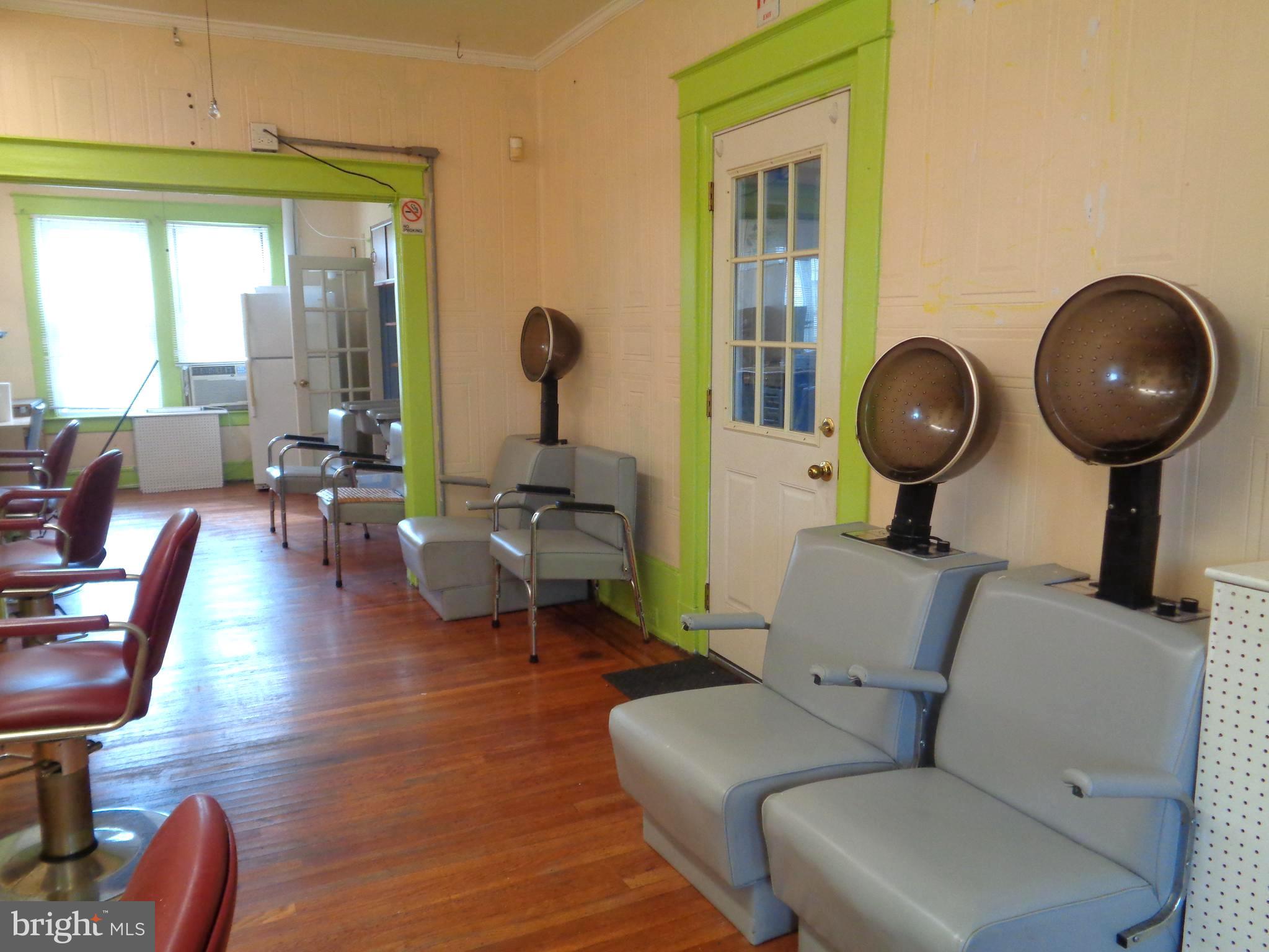 6927 Harford Road Baltimore, MD 21234 - Photo 6 of 20 First Floor Hair Salon
