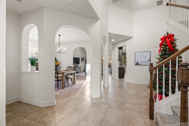 a view of entryway and hall