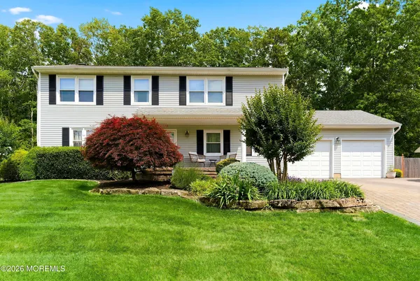$775,000 | 16 Redwood Drive, Toms River, NJ 08753