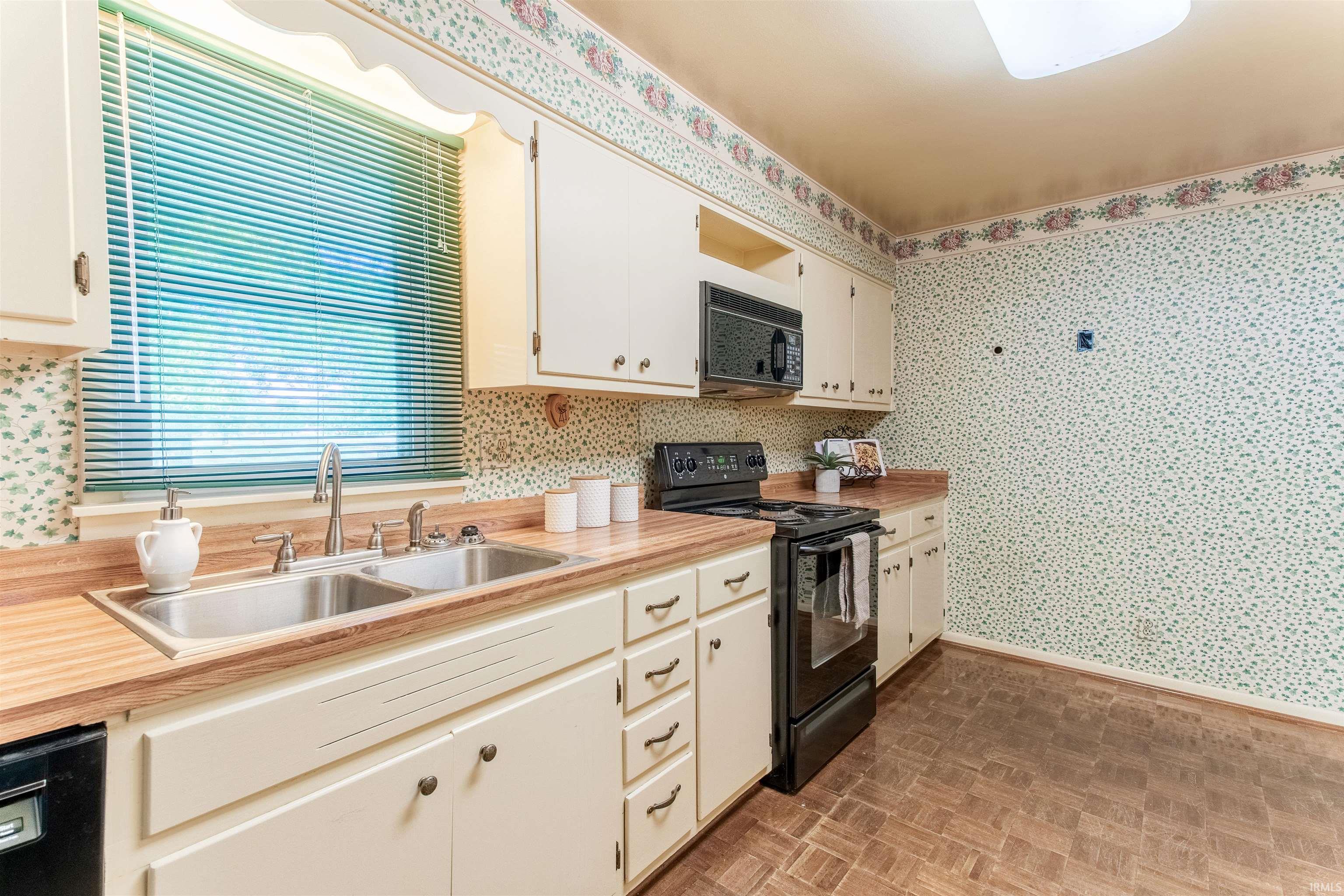 6077 Grand River Road Newburgh, IN 47630 - Photo 7 of 22