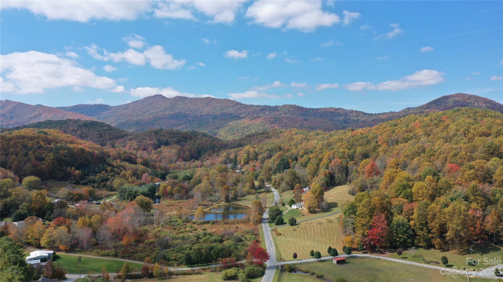 102 Locust Lane Boone, NC 28607 - Photo 2 of 39 Gallery Image 2