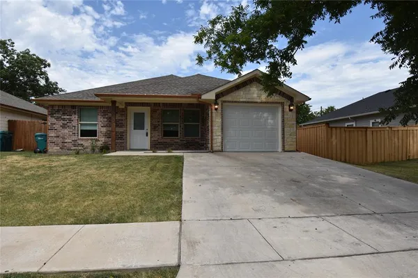 $1,550 | 1203 South 1st Street, Sherman, TX 75090