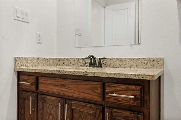 $1,550 | 1203 South 1st Street, Sherman, TX 75090