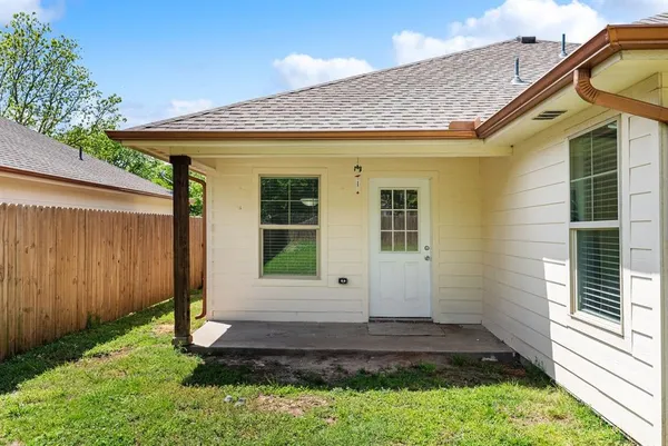 $1,550 | 1203 South 1st Street, Sherman, TX 75090