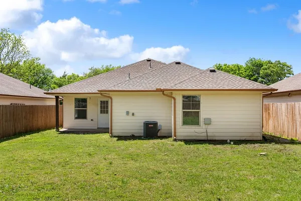 $1,550 | 1203 South 1st Street, Sherman, TX 75090