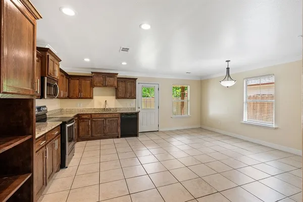 $1,550 | 1203 South 1st Street, Sherman, TX 75090