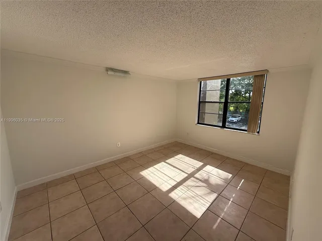$2,250 | 10875 Southwest 112th Avenue, Unit 208, Miami, FL 33176