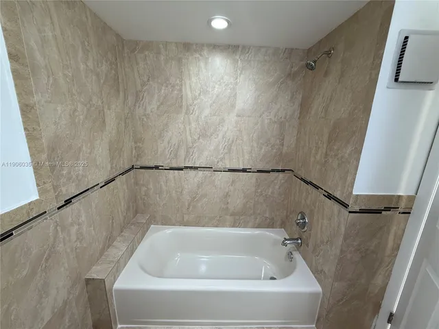 $2,250 | 10875 Southwest 112th Avenue, Unit 208, Miami, FL 33176