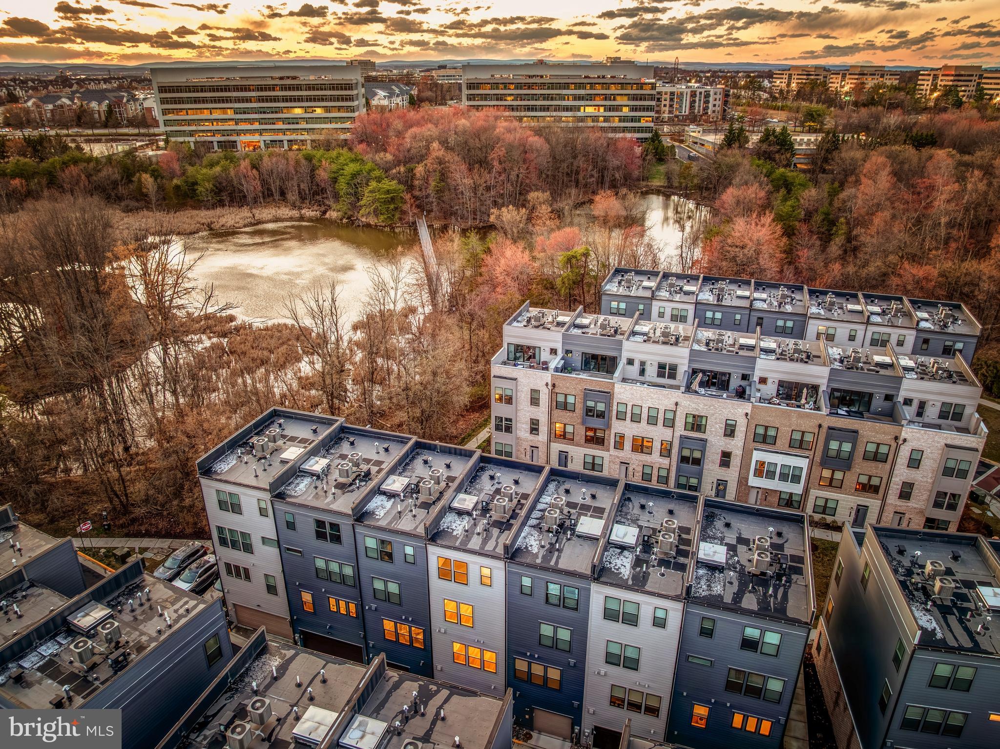 12742 Verdant Way Reston, VA 20191 - Photo 2 of 51