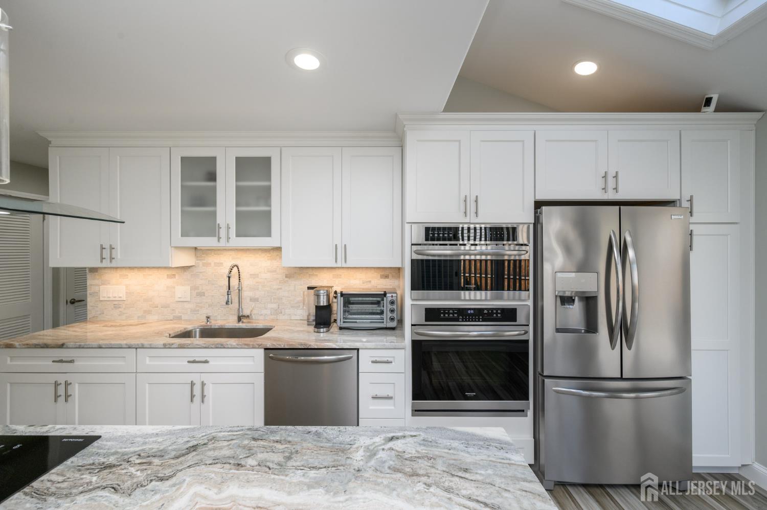 106 Greenbrook Road Green Brook, NJ 08812 - Photo 14 of 51