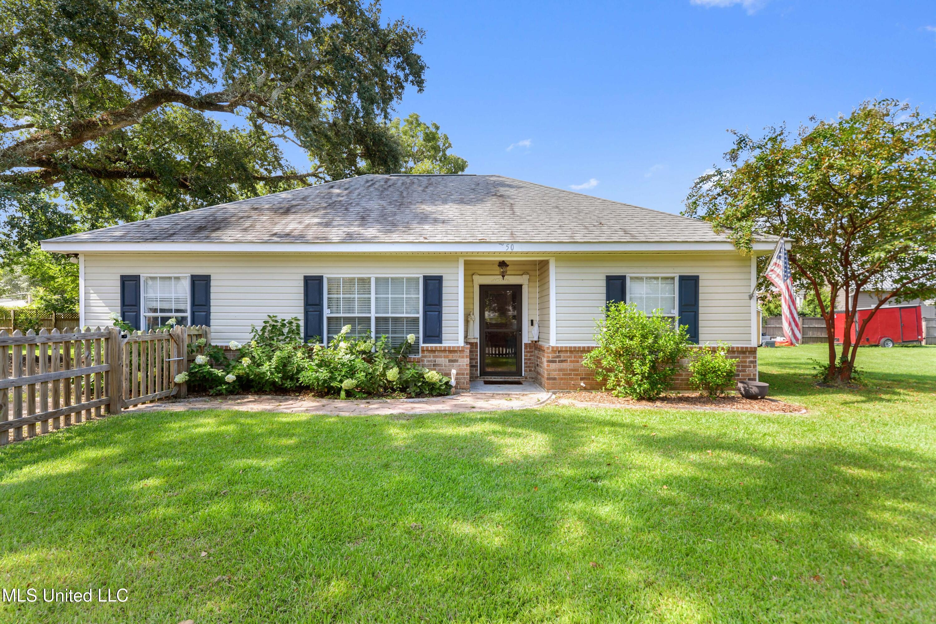 350 State Street Bay St. Louis, MS 39520 - Photo 1 of 17 front door 1