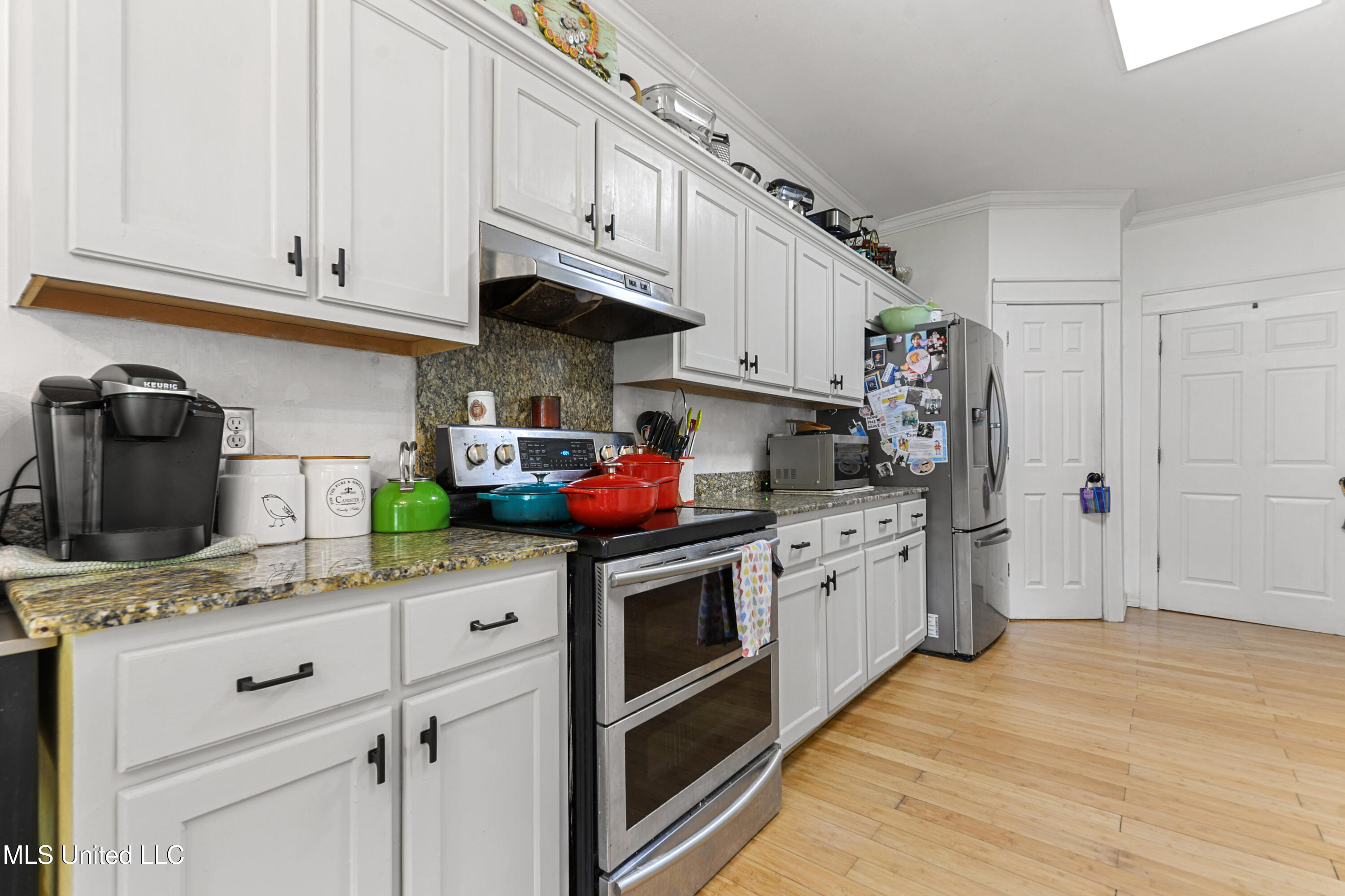 350 State Street Bay St. Louis, MS 39520 - Photo 5 of 17 kitchen