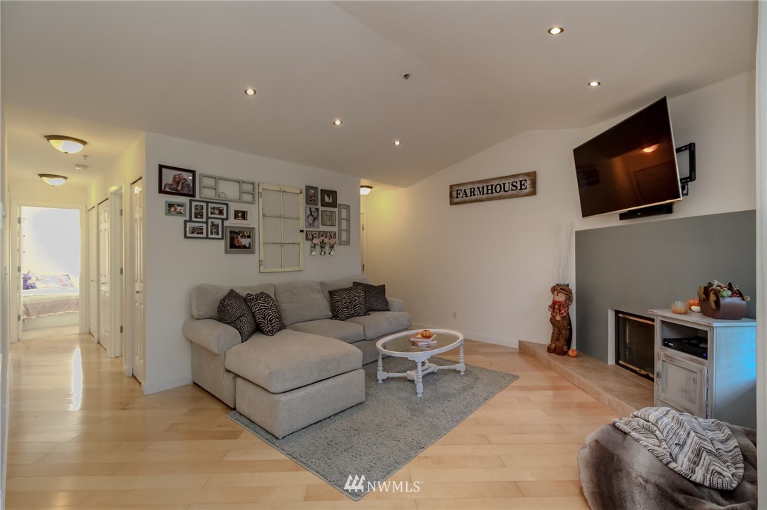 18930 Bothell Everett Highway, Unit E302 Bothell, WA 98012 - Photo 3 of 16