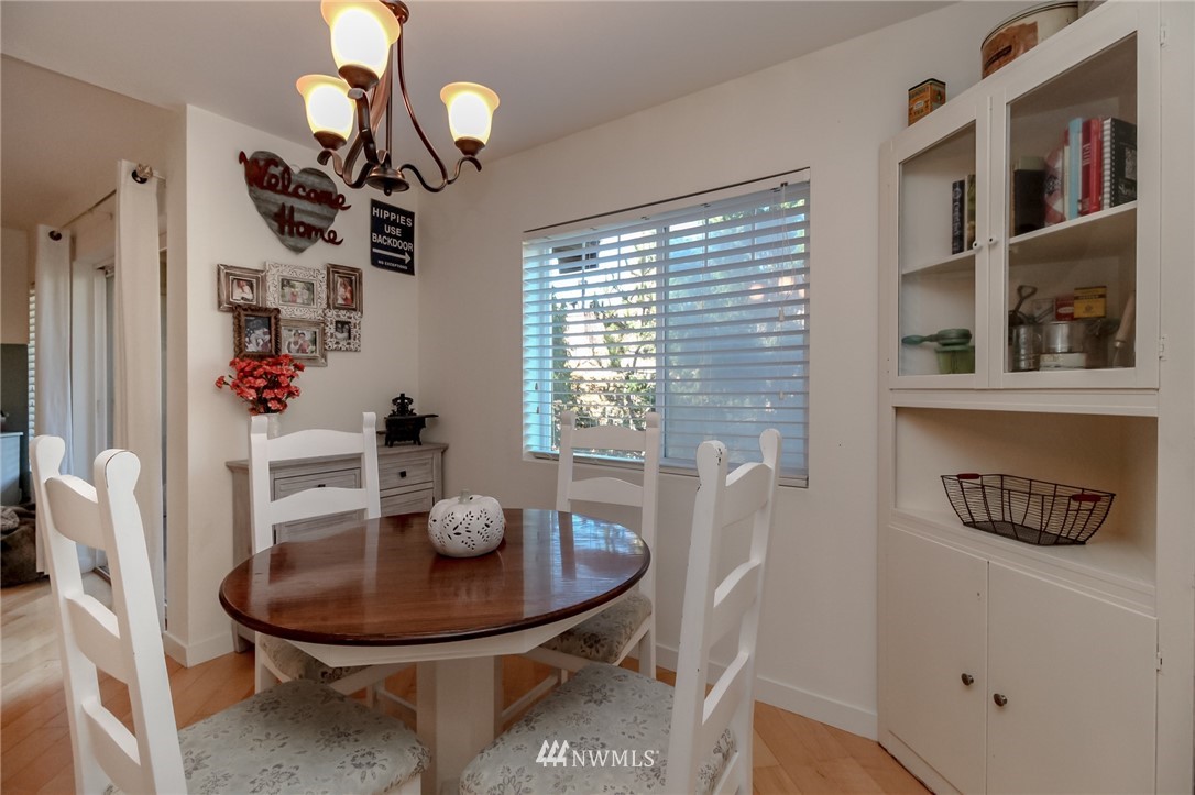 18930 Bothell Everett Highway, Unit E302 Bothell, WA 98012 - Photo 4 of 16