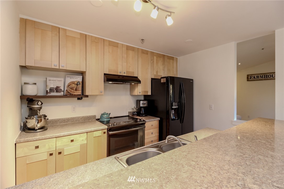 18930 Bothell Everett Highway, Unit E302 Bothell, WA 98012 - Photo 6 of 16