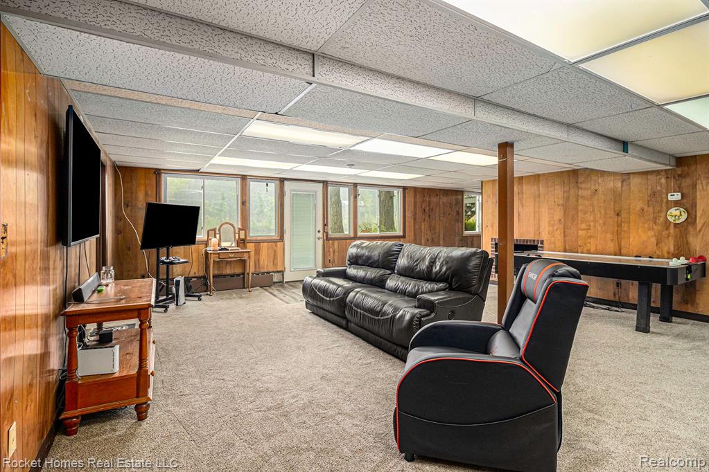 22813 Meridian Road Grosse Ile, MI 48138 - Photo 17 of 26 Gallery Image 17