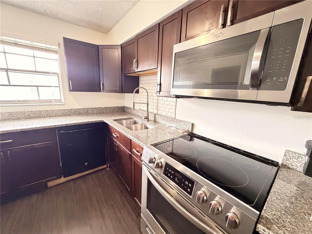 525 South Conway Road, Unit 72 Orlando, FL 32807 - Photo 6 of 13