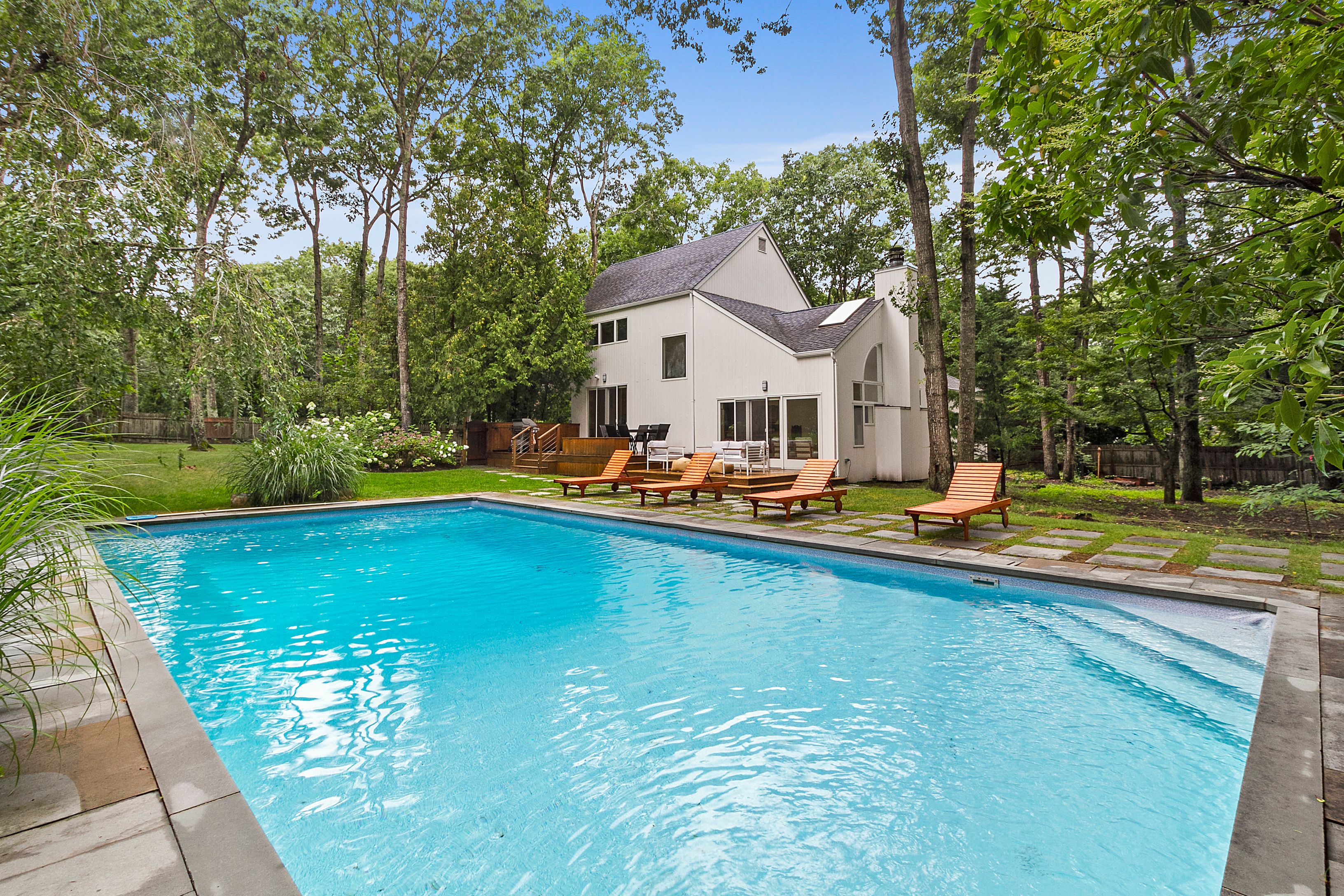 4 Fox Glove Road East Hampton, NY 11937 - Photo 16 of 20
