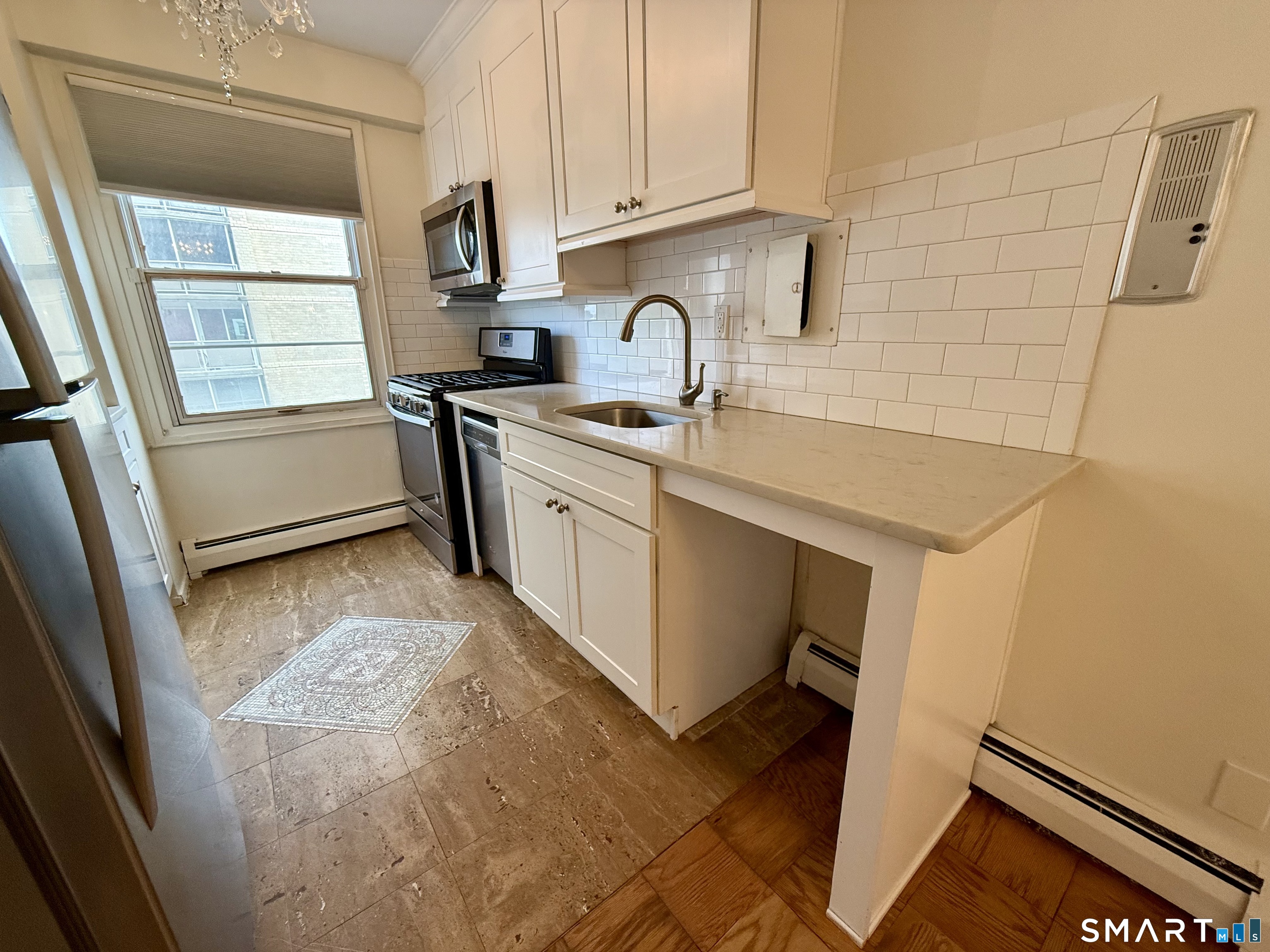 30 Glenbrook Road, Unit 6A Stamford, CT 06902 - Photo 6 of 12
