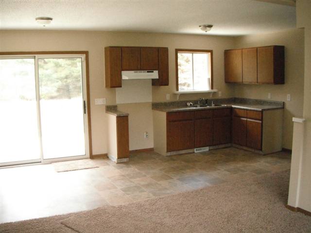 80 South Richman Road St. Clair, MI 48079 - Photo 5 of 20 31028133-4.JPG