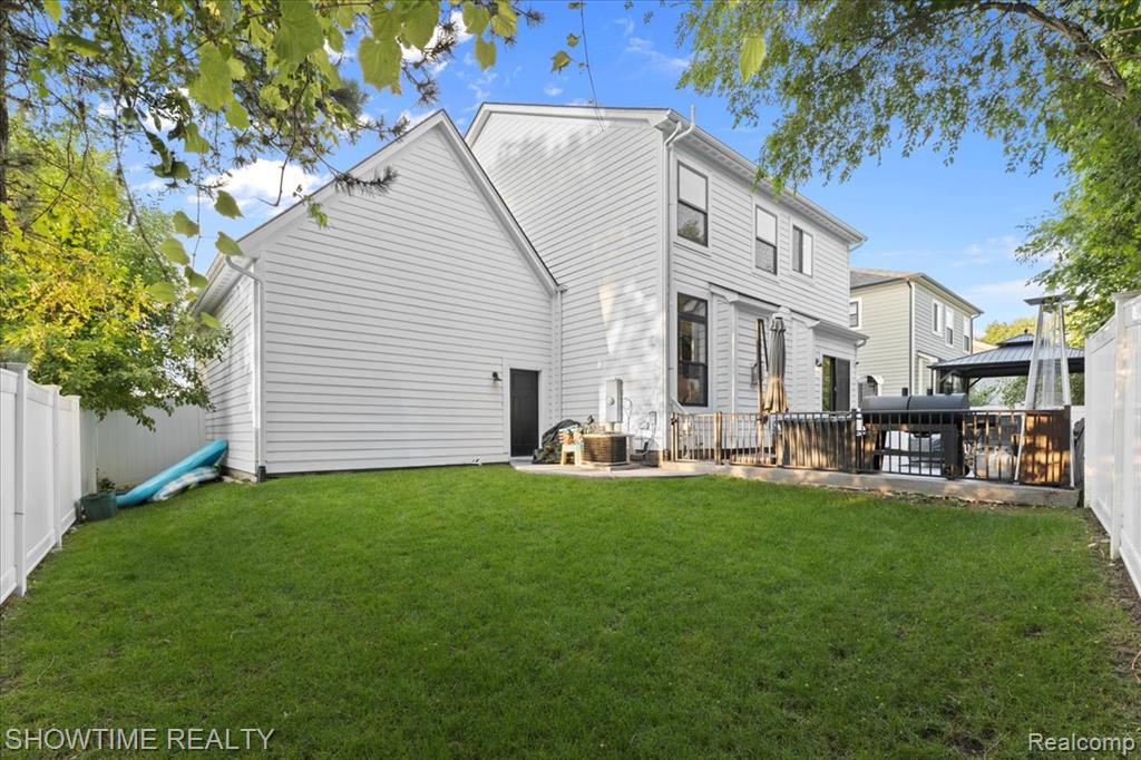 291 West Tienken Road Rochester Hills, MI 48306 - Photo 39 of 49