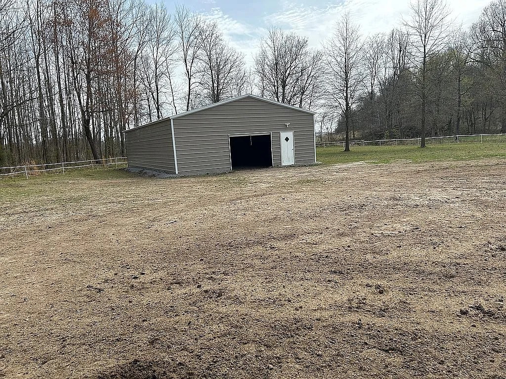 6180 Reevesville Road Grantsburg, IL 62943 - Photo 12 of 16