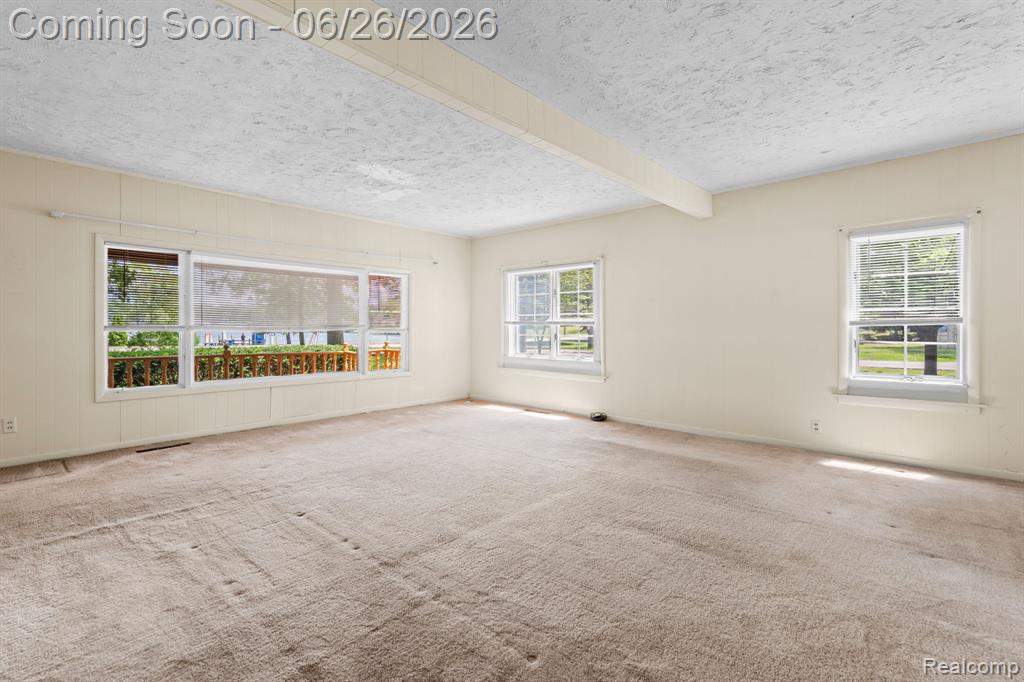 514 Lake Street Howell, MI 48843 - Photo 5 of 33