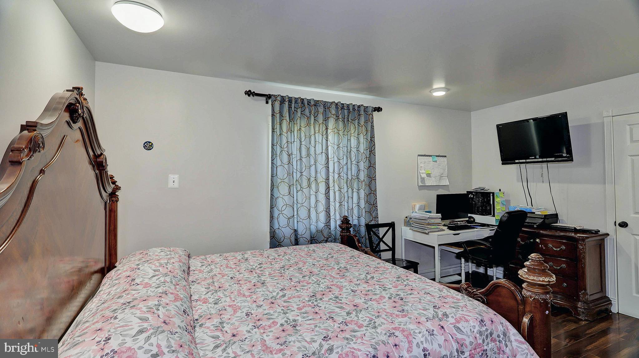 6610 Custer Street Springfield, VA 22150 - Photo 22 of 30 Master Bedroom
