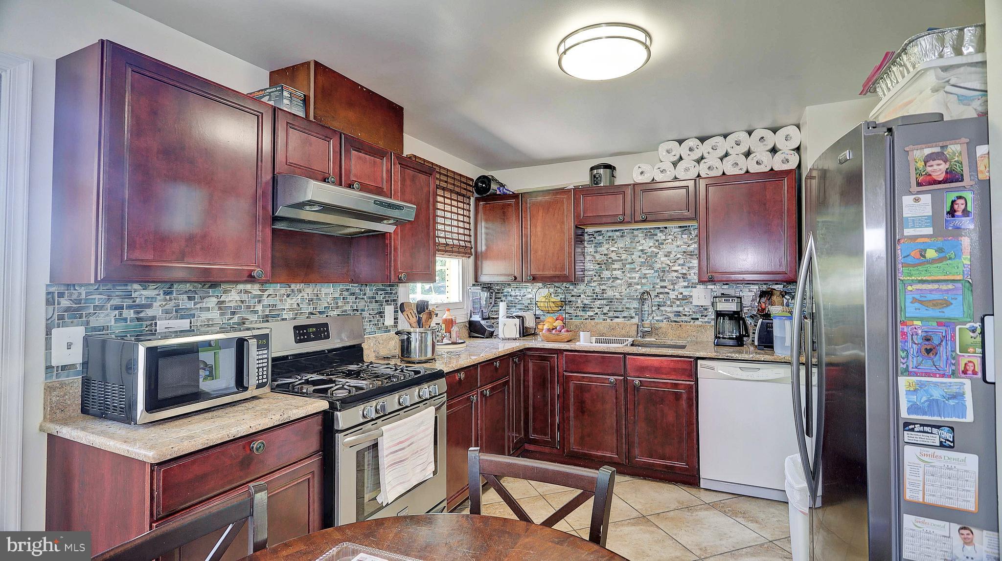 6610 Custer Street Springfield, VA 22150 - Photo 5 of 30 Kitchen