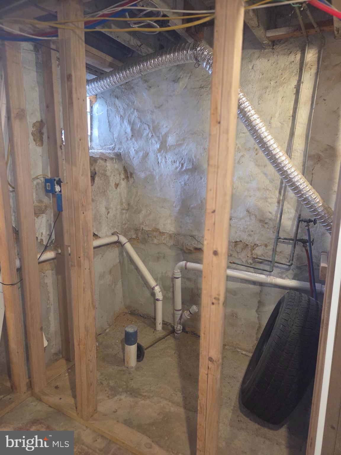 6378 Marsden Street Philadelphia, PA 19135 - Photo 22 of 24 a bathroom with a shower