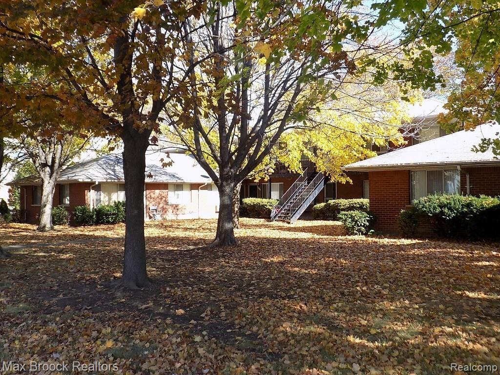 403 South Crooks Road Clawson, MI 48017 - Photo 3 of 21
