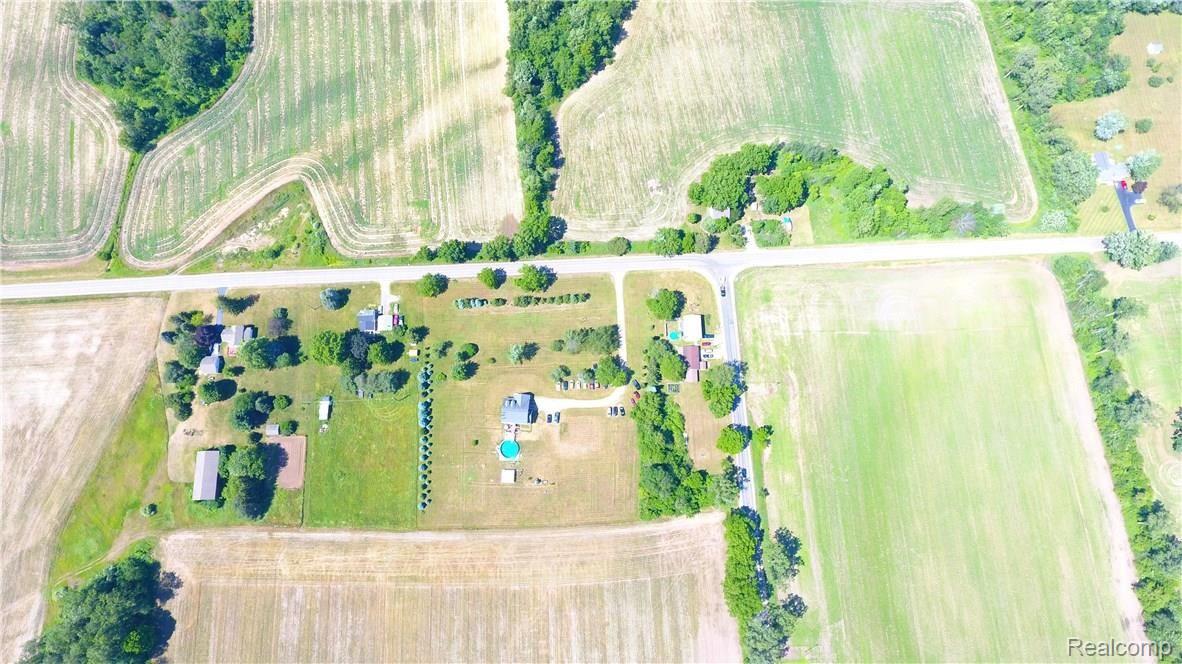 10575 Mason Road Fowlerville, MI 48836 - Photo 33 of 34 28640962_10159954293370368_1891970735_o.jpg