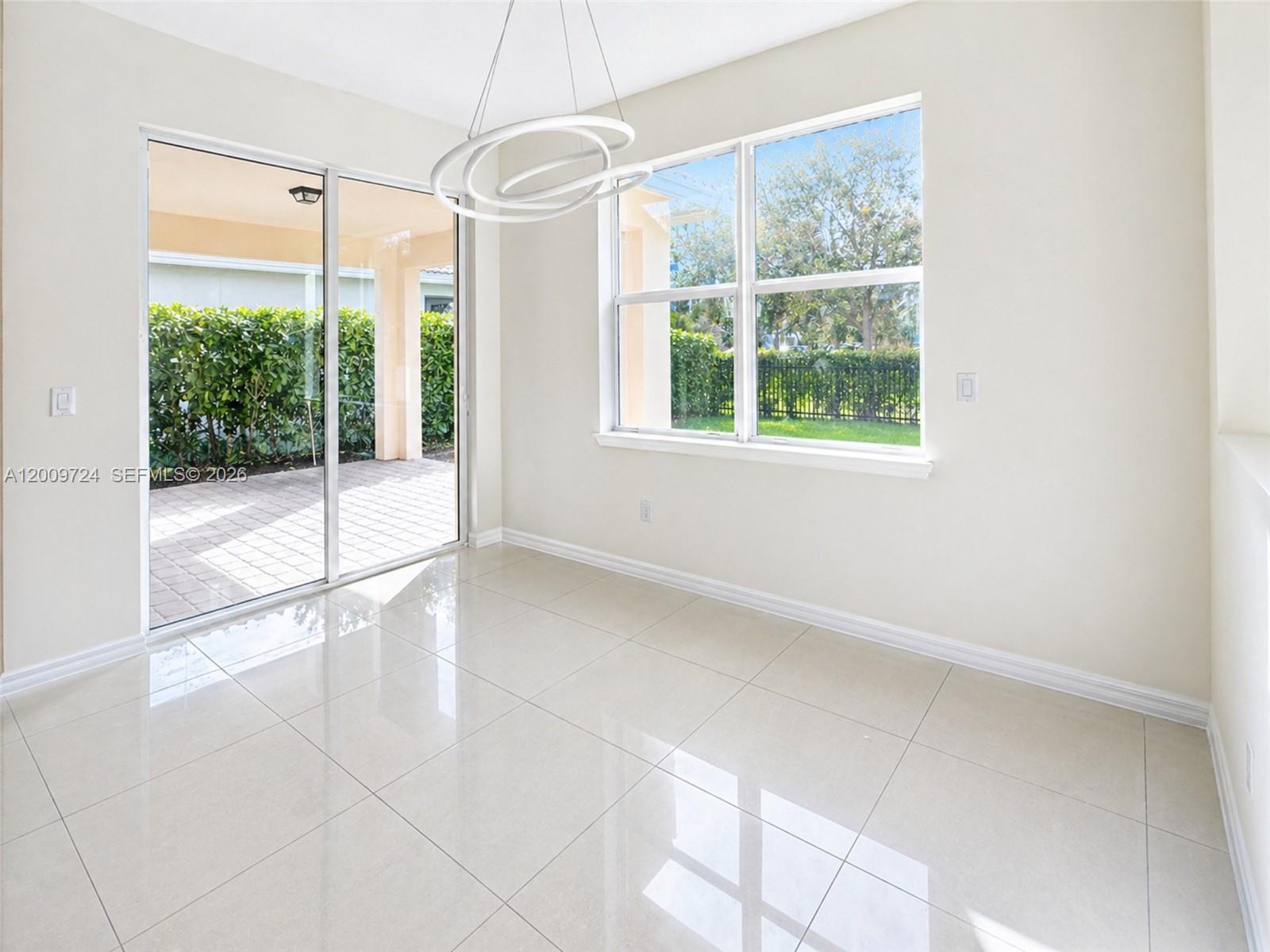 4352 Large Leaf Lane Hollywood, FL 33021 - Photo 12 of 39