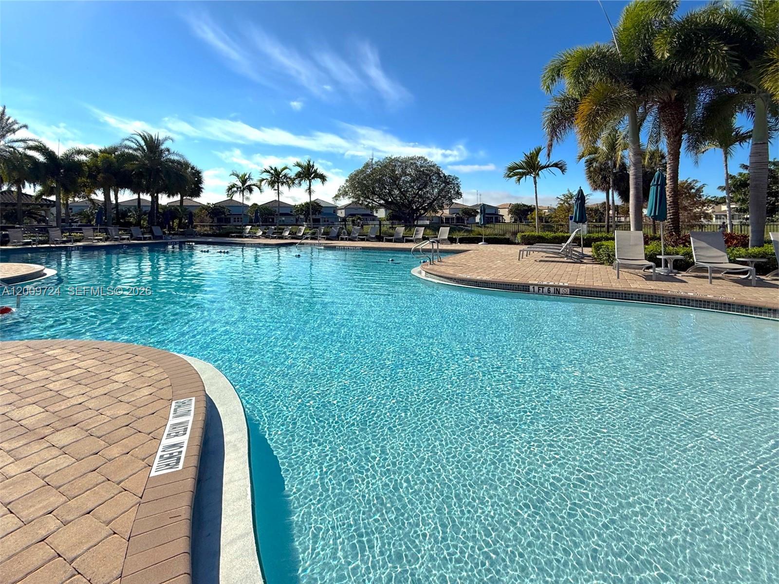 4352 Large Leaf Lane Hollywood, FL 33021 - Photo 35 of 39