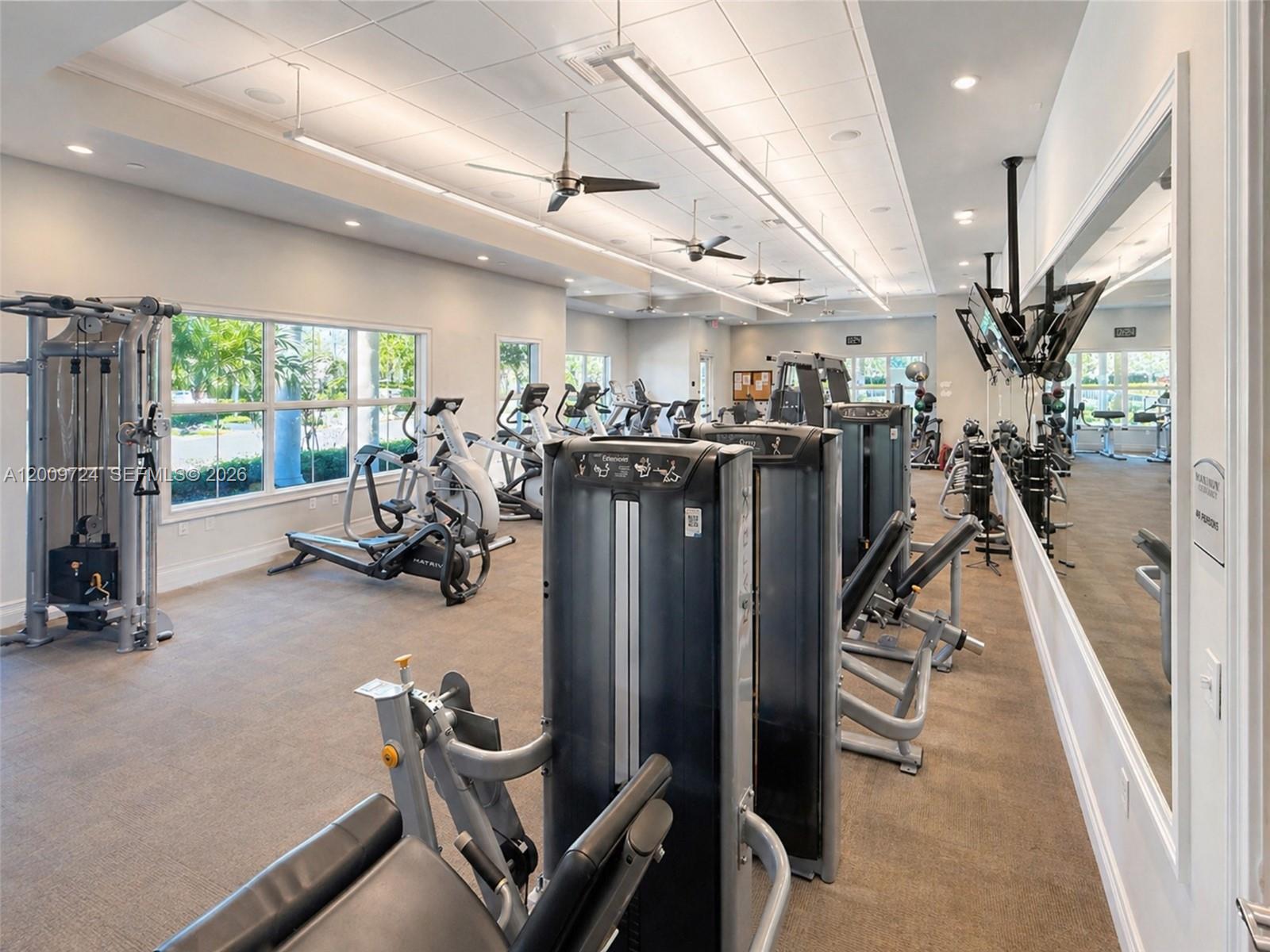 4352 Large Leaf Lane Hollywood, FL 33021 - Photo 37 of 39