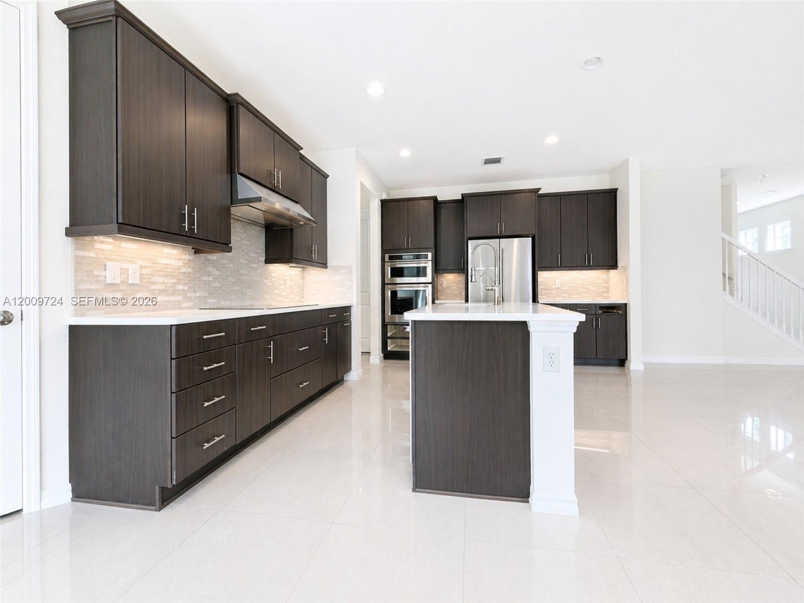 4352 Large Leaf Lane Hollywood, FL 33021 - Photo 9 of 39