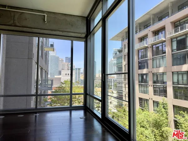 $2,695 | 1100 South Hope Street, Unit 907, Los Angeles, CA 90015