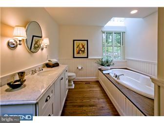 649 Dorset Road Devon, PA 19333 - Photo 8 of 12 Bathroom