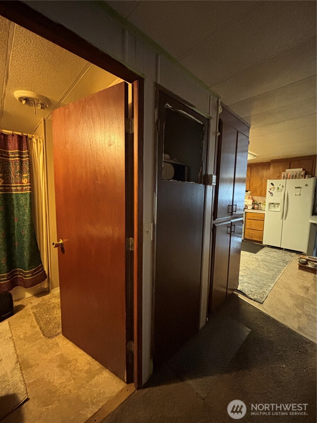 1841 Trosper Road Southwest, Unit 60 Tumwater, WA 98512 - Photo 10 of 18 a bathroom with a sink and a mirror