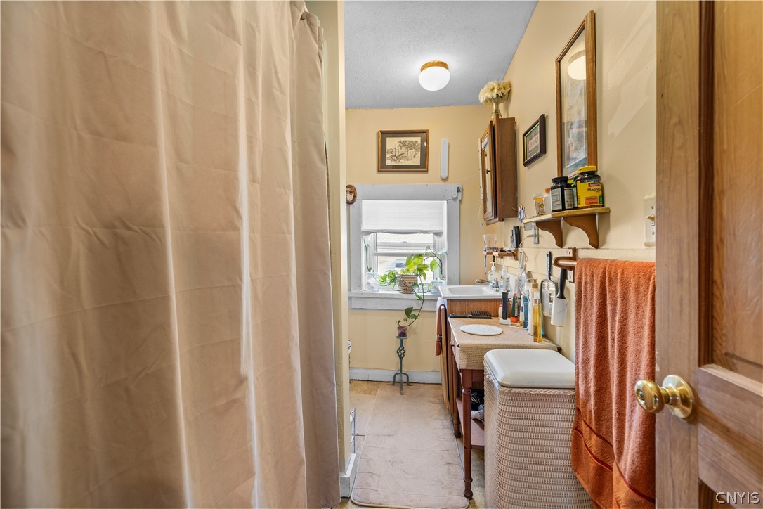117 West Walnut Street Oneida, NY 13421 - Photo 24 of 40