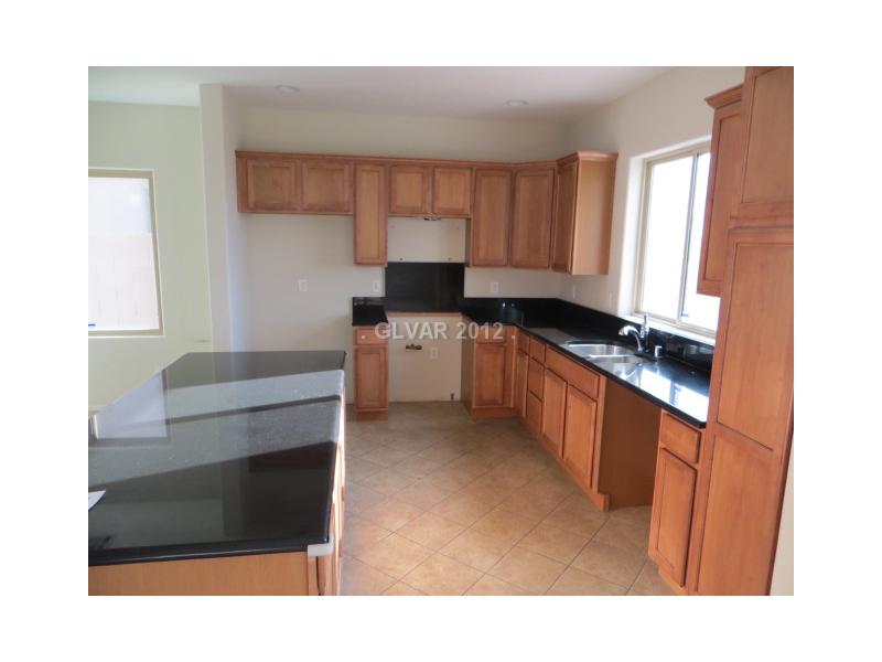 2444 Rue Royale Street Henderson, NV 89044 - Photo 11 of 25 Kitchen.