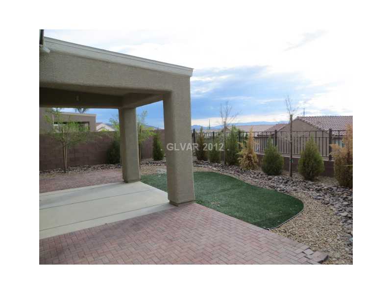 2444 Rue Royale Street Henderson, NV 89044 - Photo 12 of 25 Yard/Garden.