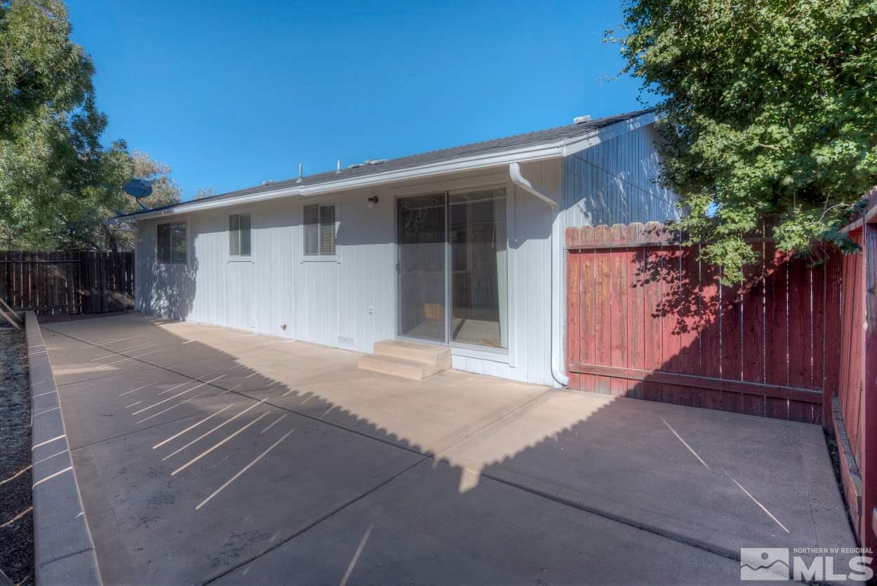 8405 Gipsy Way Reno, NV 89506 - Photo 6 of 24 Photo 6