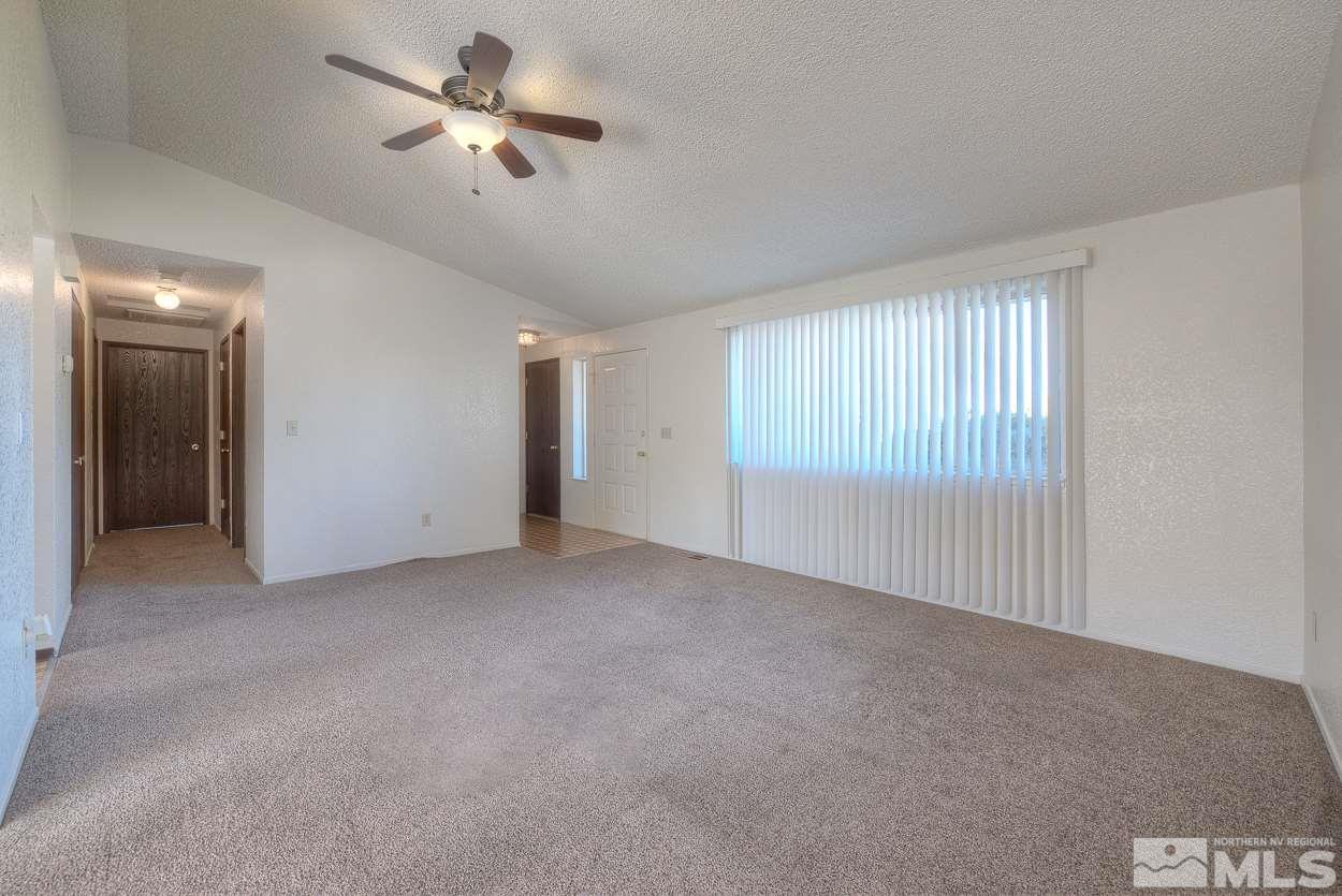 8405 Gipsy Way Reno, NV 89506 - Photo 8 of 24 Photo 8